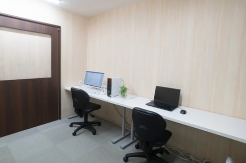 デスクトップPC、ノートPCのどちらも使うことができます。